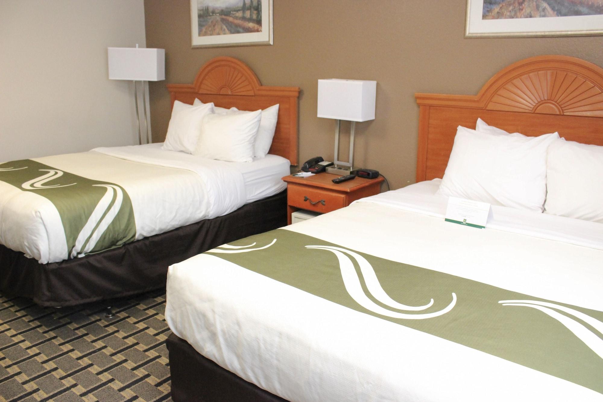 Quality Inn & Suites Detroit Metro Airport Romulus Exterior foto